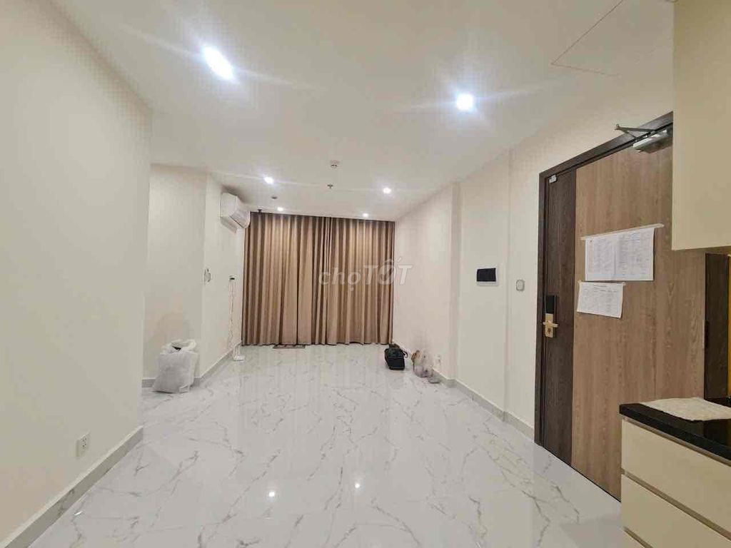 Rent three ntcb bedrooms from 10 million at Vimhomes District 9