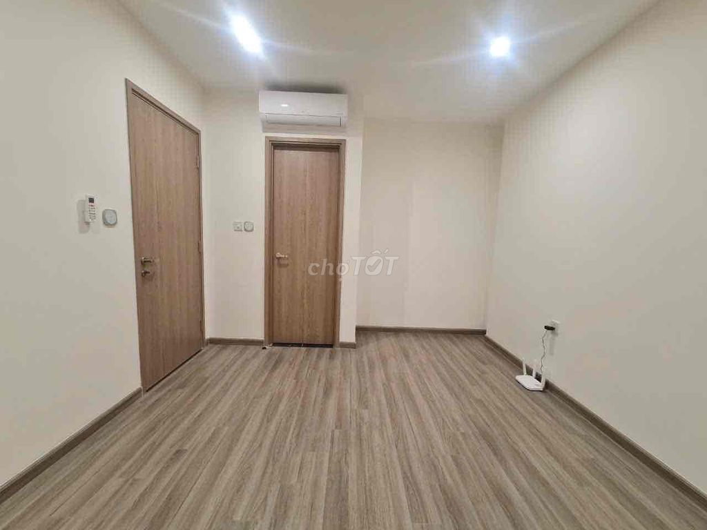 Rent three ntcb bedrooms from 10 million at Vimhomes District 9