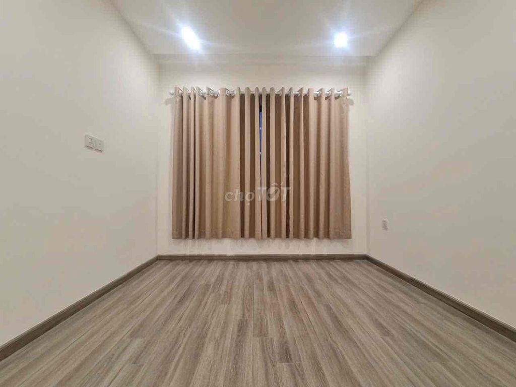 Rent three ntcb bedrooms from 10 million at Vimhomes District 9