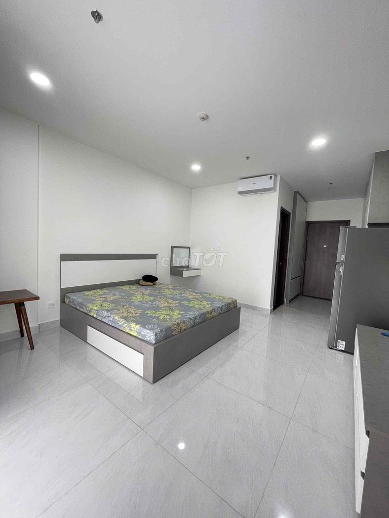 Rent a bedroom. A Sunrise Riverside toilet. 735 m2-full interior. 11 million.