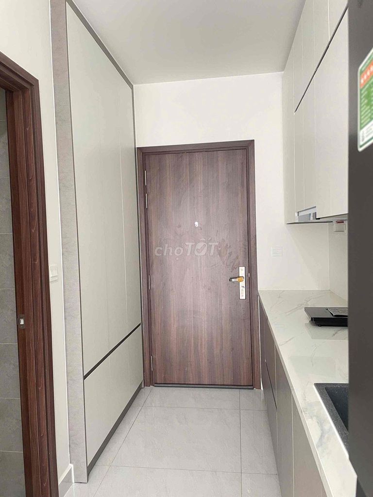 Rent a bedroom. A Sunrise Riverside toilet. 735 m2-full interior. 11 million.