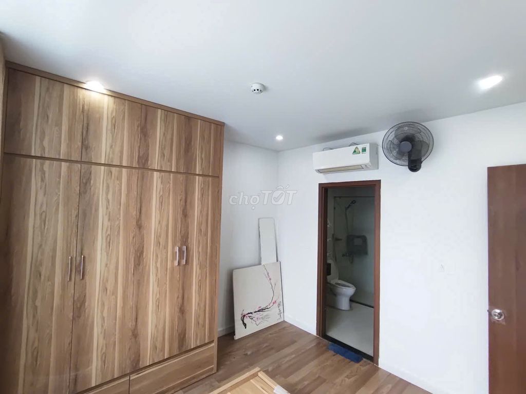 Three beautiful, clear interior bedrooms, two kilometers down to Bittoneco,