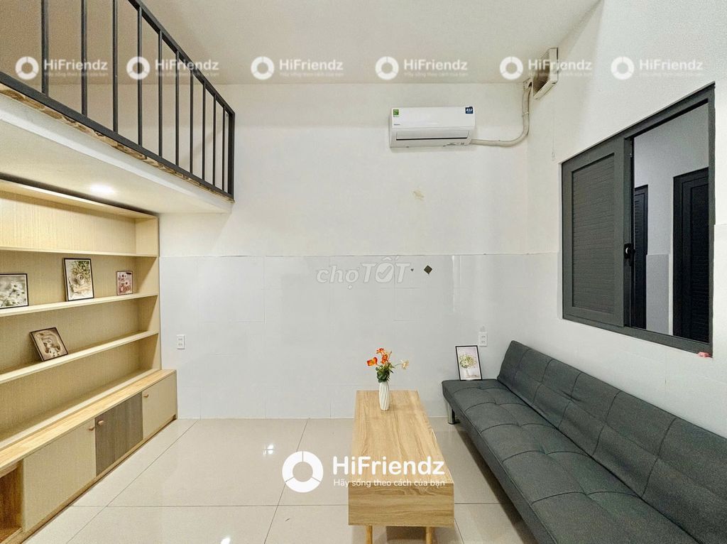 In the living room, 4/4 cars, full interiors, just the Tân Phú.