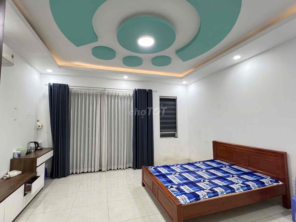 Rent a 4th floor street - Front of Gò Cát Phú Hữu
