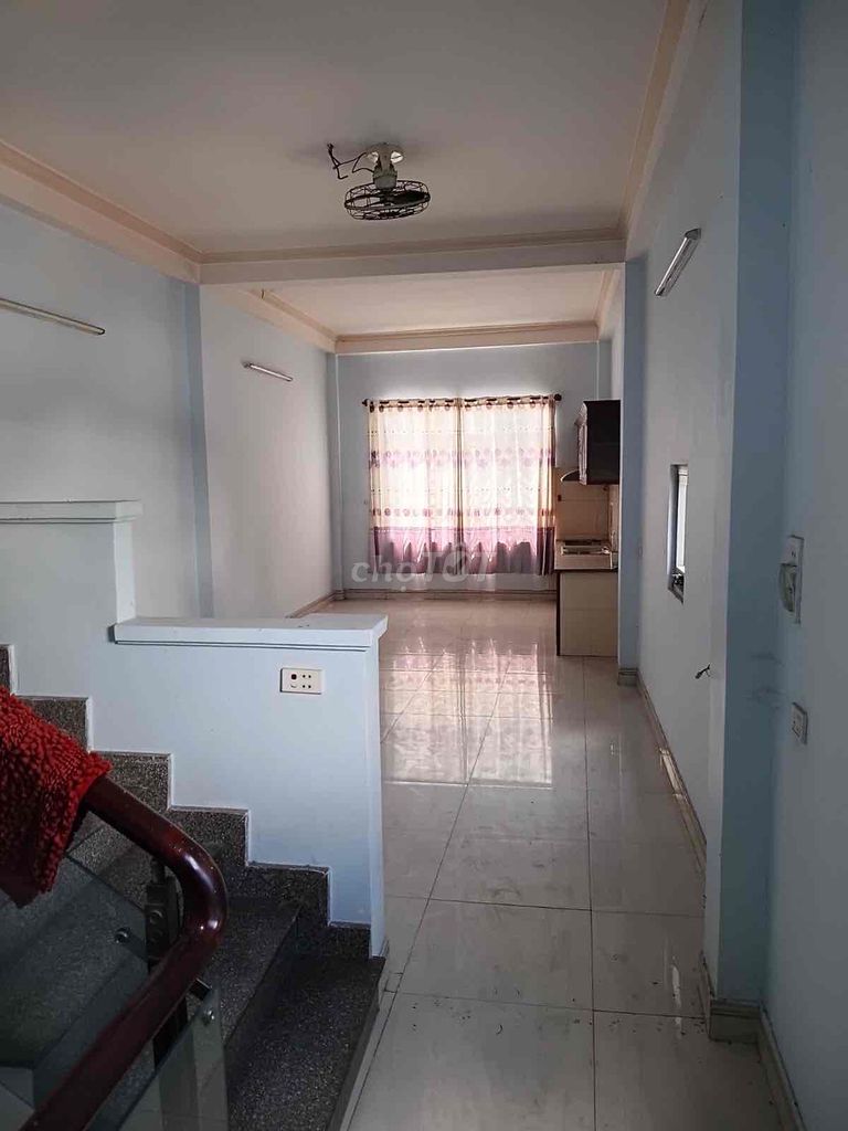 Rent Lê Thị Hà 4 stories