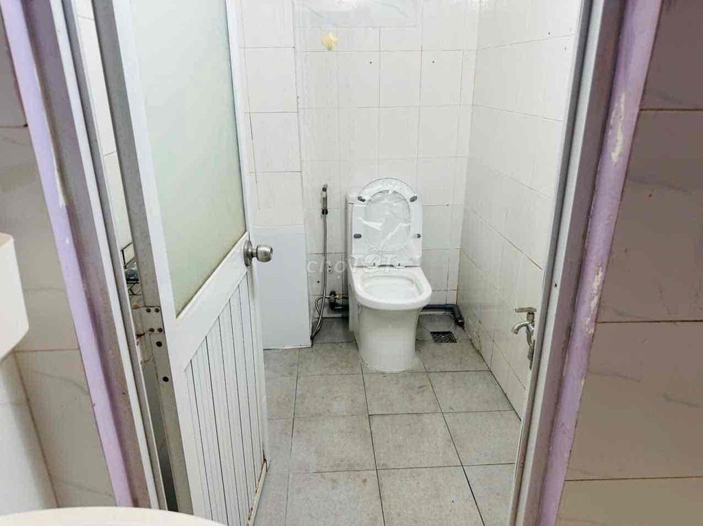 Rent the whole apartment. 4mm by 15mm.