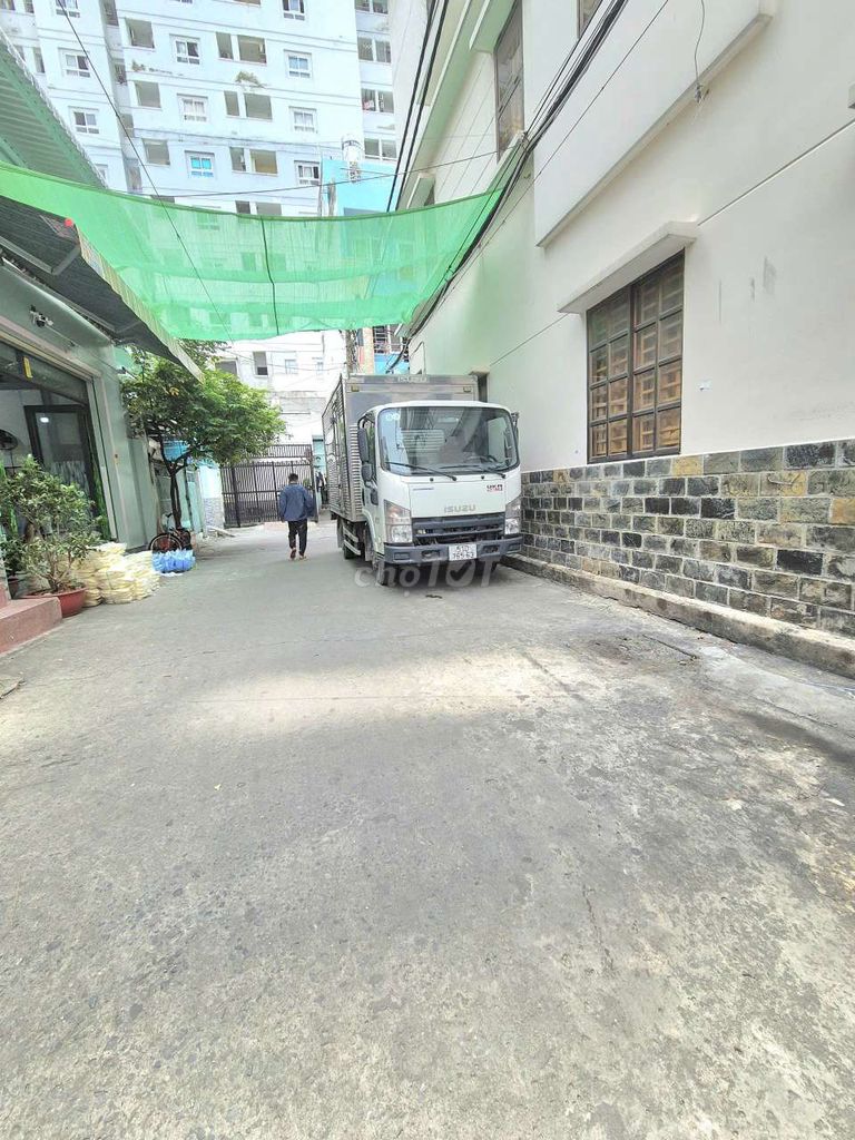 Home 440.9 m. 3 floors of the roof of Khuông Việt.