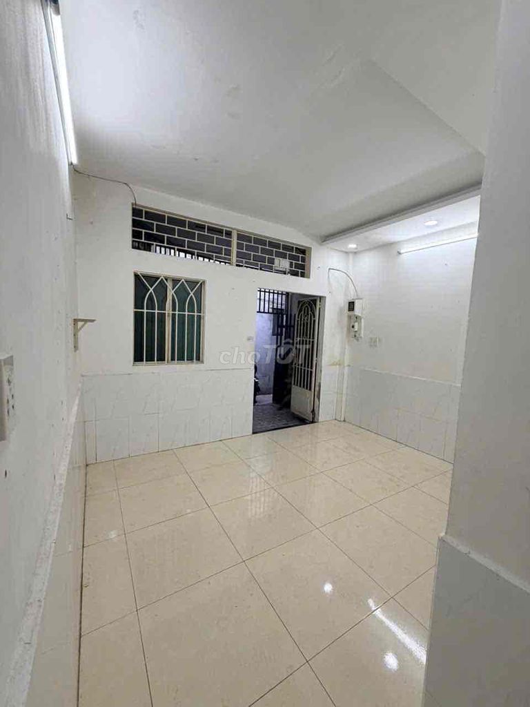 Rent an alley 6th,19 Phạm Văn Đồng Gò Vấp.