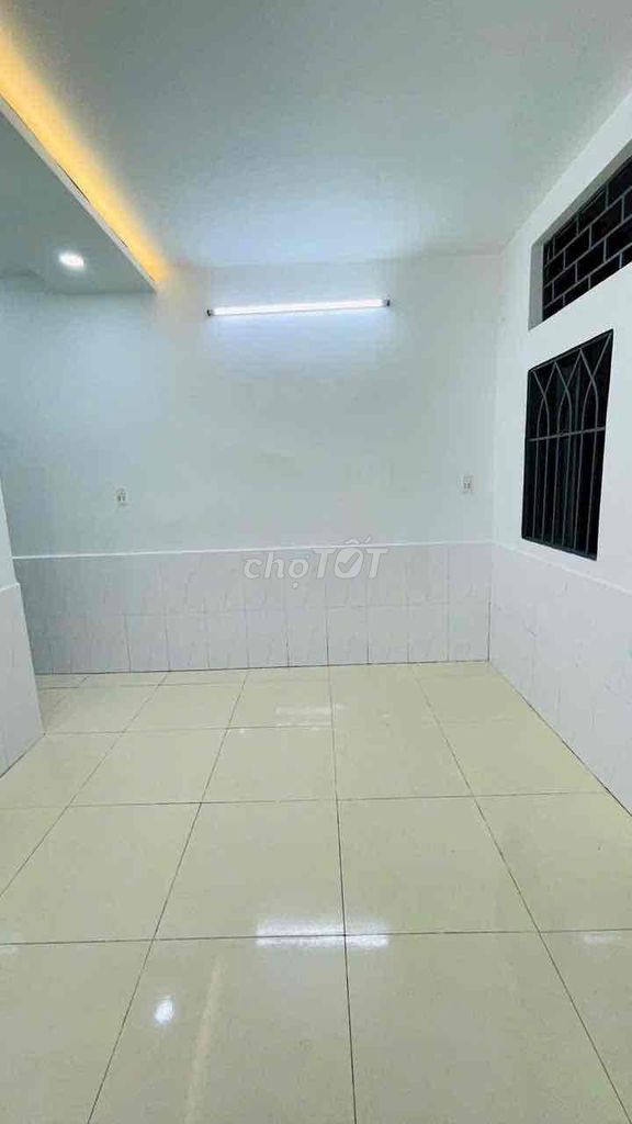 Rent an alley 6th,19 Phạm Văn Đồng Gò Vấp.