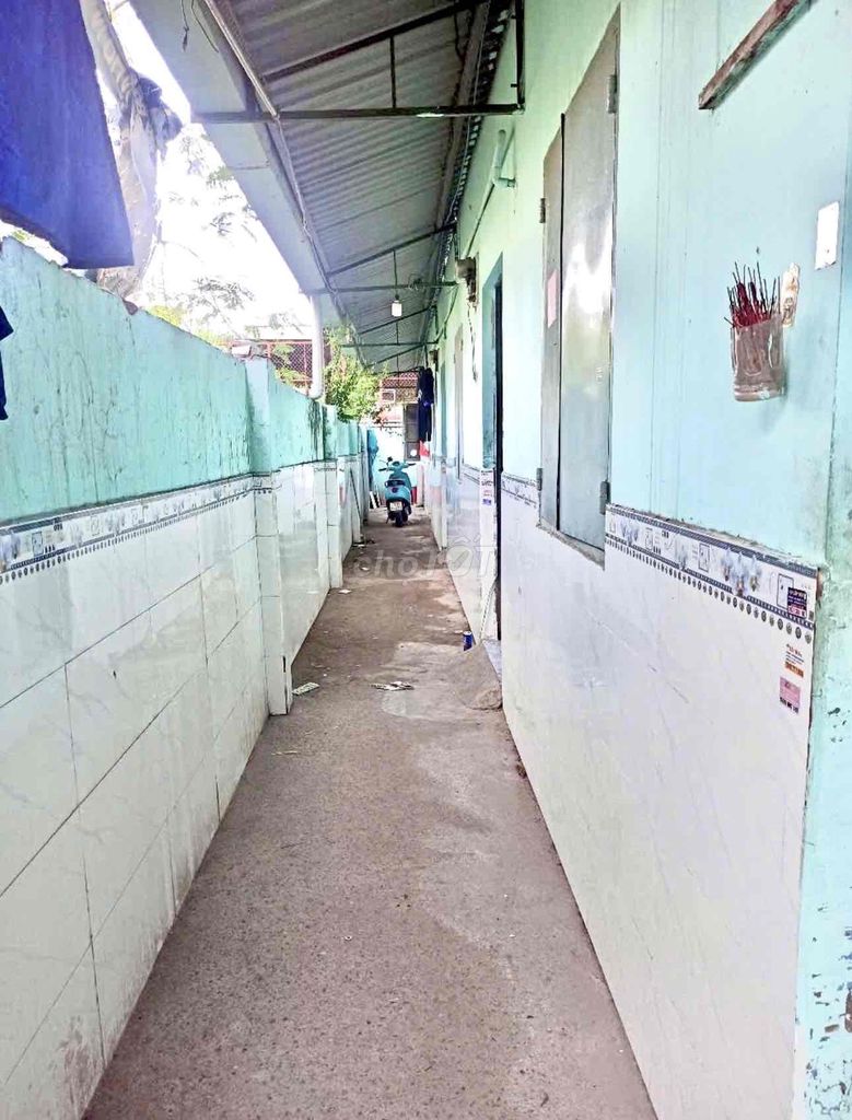 A cheap Bình Tân room.