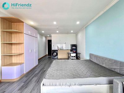 Rent a new full-intracted balconies 100%.