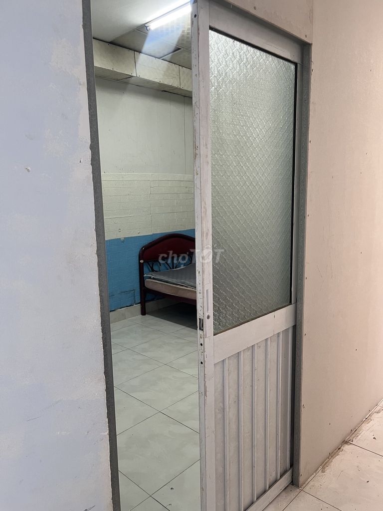 Room 18 M2-- 2.1 million per month female priority.