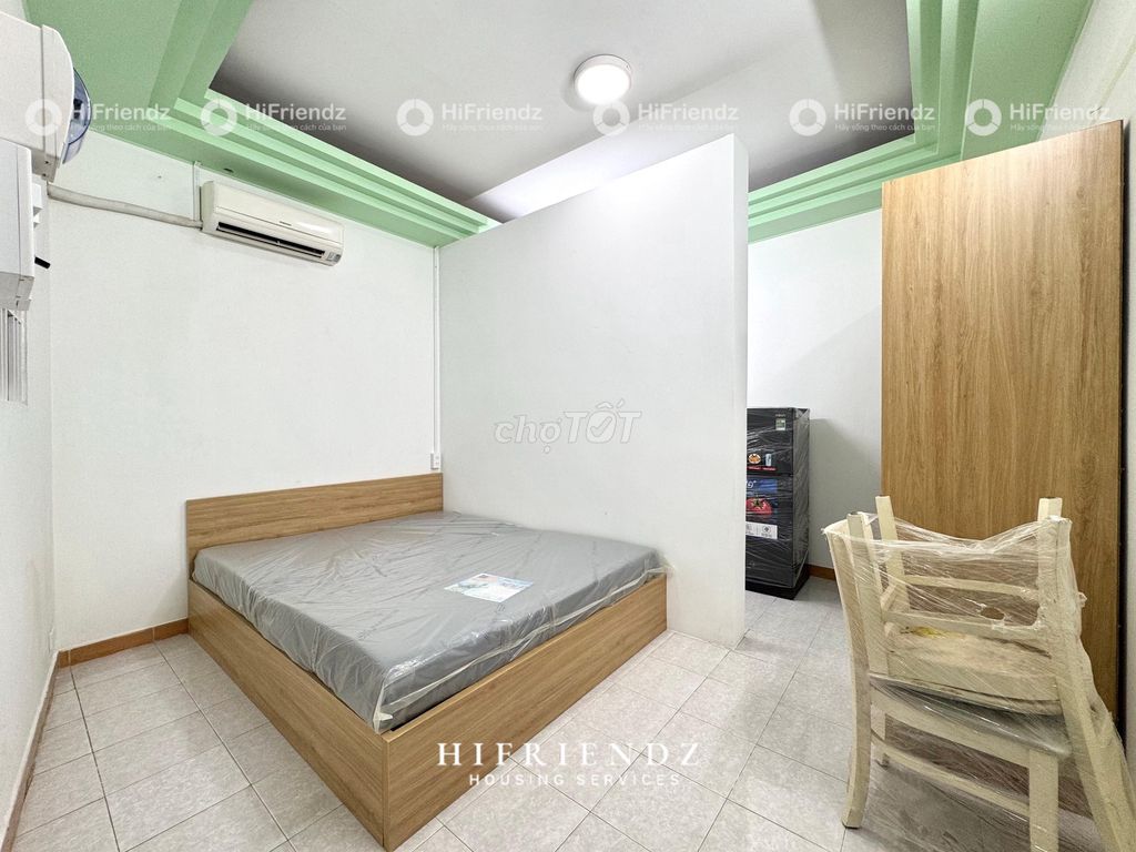 Super. A full-in-the-art kitchen room at the heart of District 5 near the medical university.