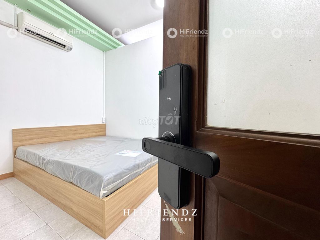 Super. A full-in-the-art kitchen room at the heart of District 5 near the medical university.