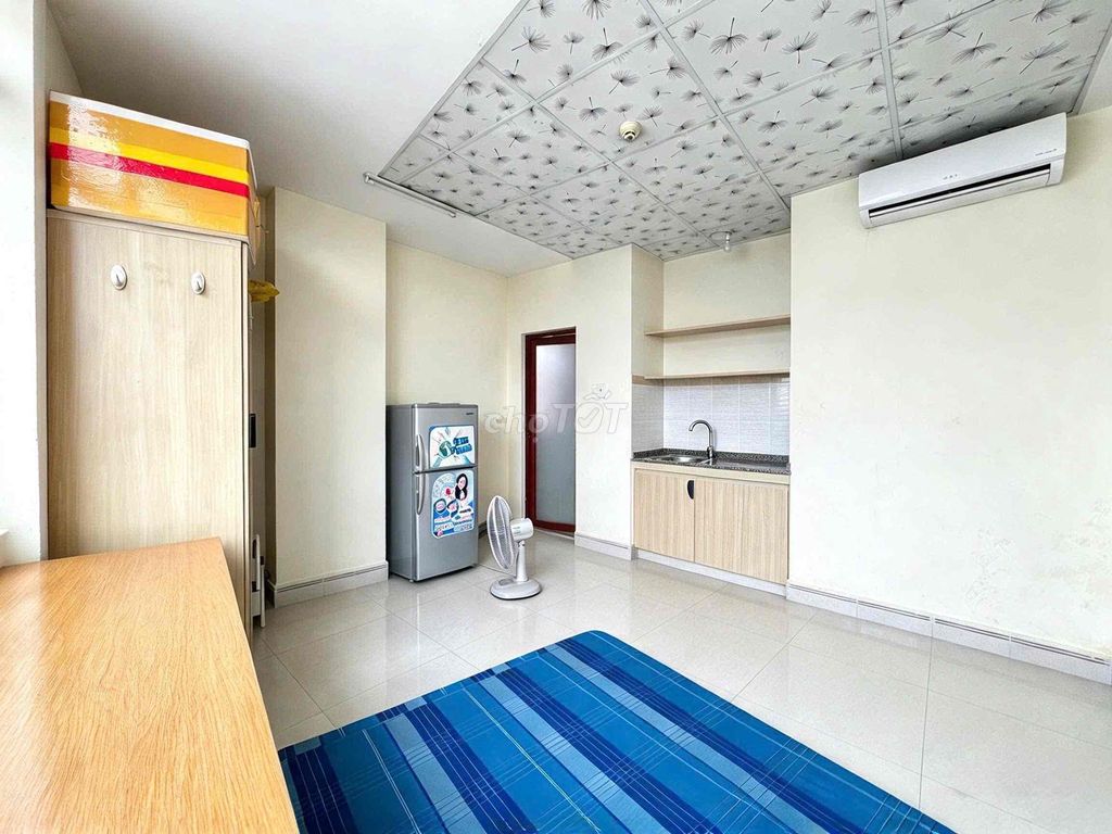 Rent the big glass apartment at the elevator station in the old East.