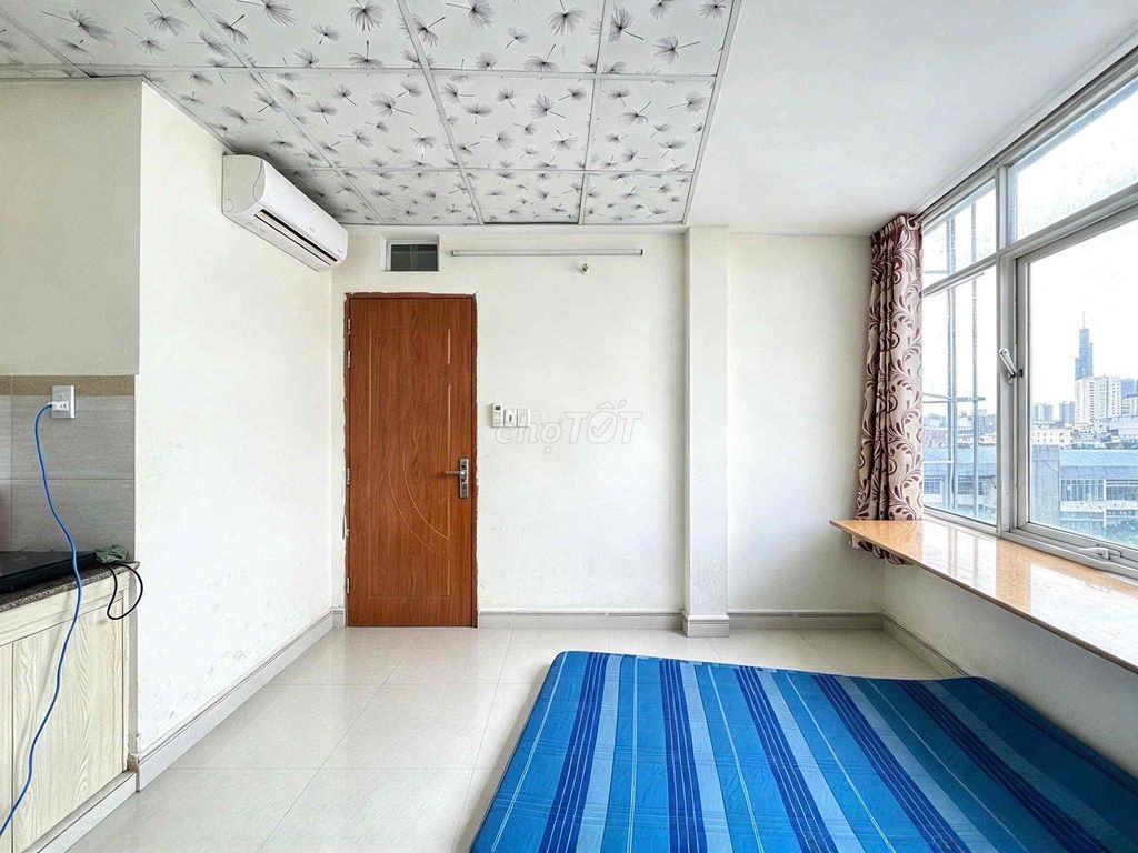 Rent the big glass apartment at the elevator station in the old East.