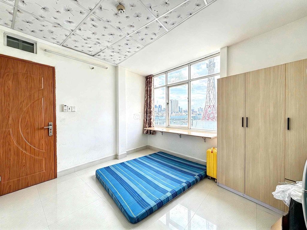 Rent the big glass apartment at the elevator station in the old East.