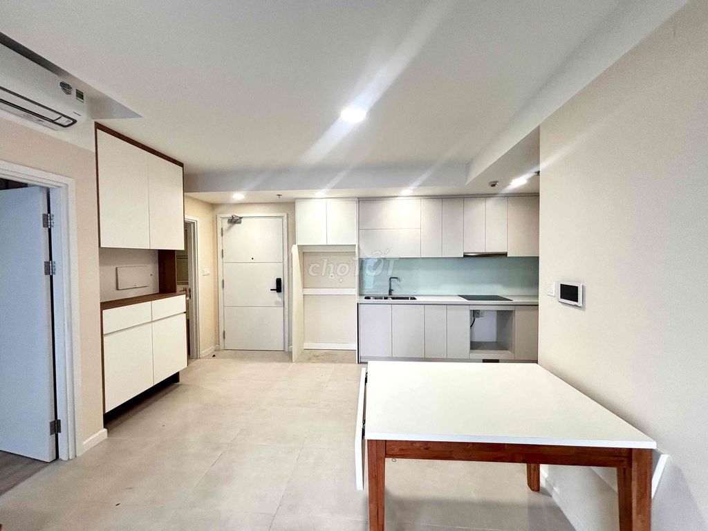 Rent two bedrooms. Full interior.