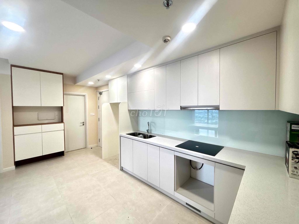 Rent two bedrooms. Full interior.