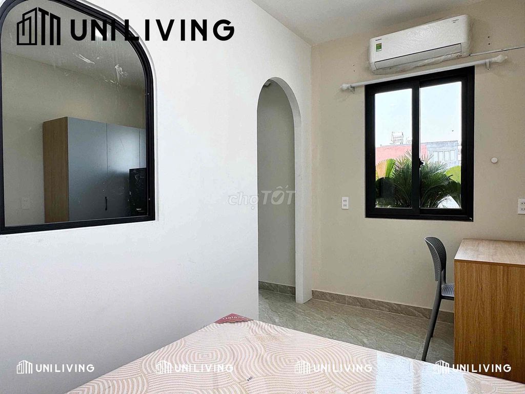 Room one with a balcony on the Phạm Văn Đồng axis, near the Waldamall, airport.