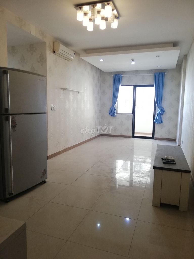 3 sleeping rooms 97 M2 – era Town only 9.5 million with interiors.
