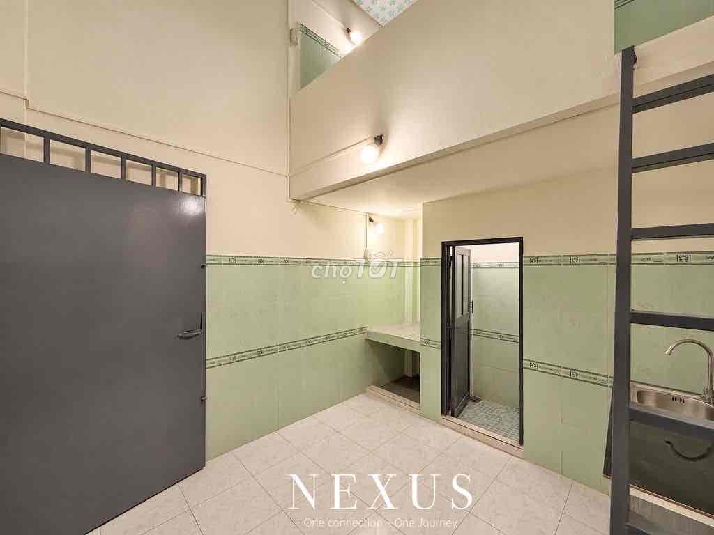 Tell Zhang the Price Room is 100 percent built near the 2 meters high.