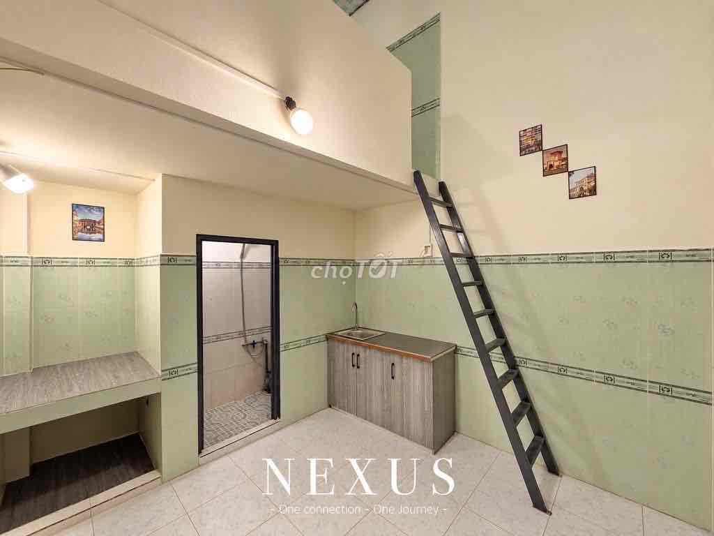 Tell Zhang the Price Room is 100 percent built near the 2 meters high.