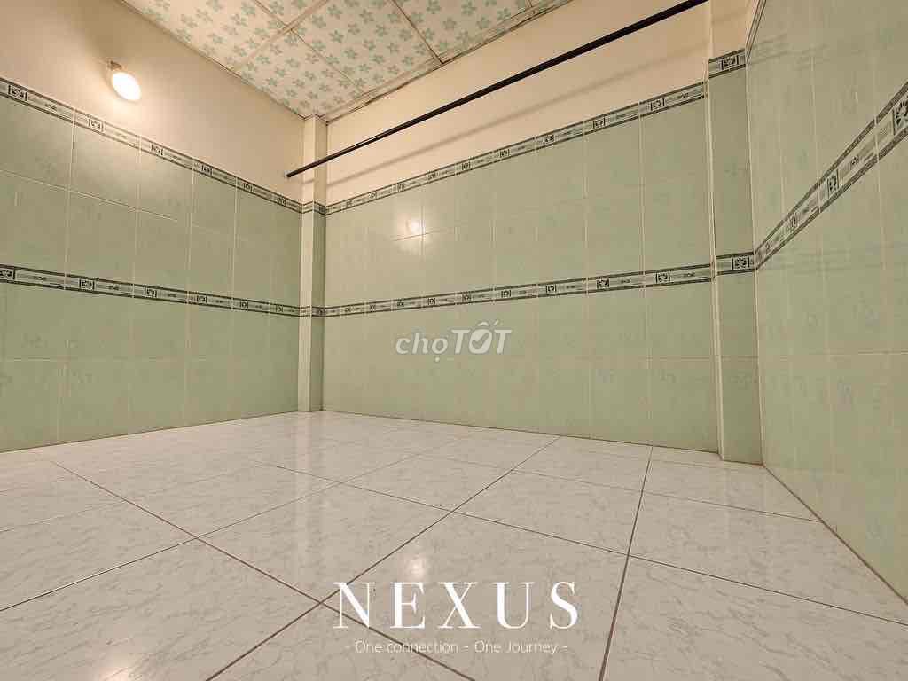 Tell Zhang the Price Room is 100 percent built near the 2 meters high.