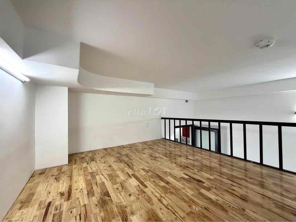 Rent Tân Bình Cách Mạng Tháng 8 balcony