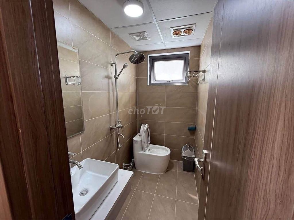 A niceBùi Đình Tuý-view bedroom with a private washing machine