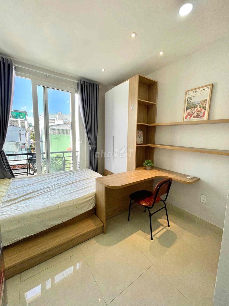 The fine, smooth balcony studio is cheap