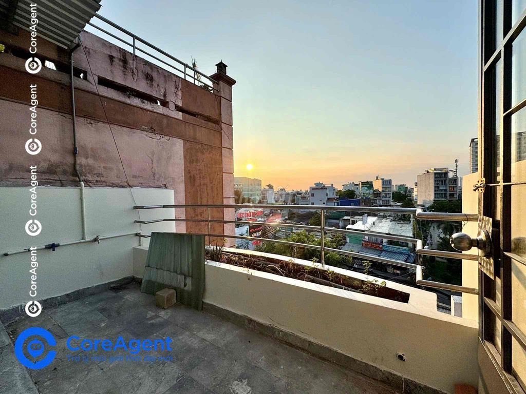 Rent the balcony studio, nice interior, Thoại Ngọc Hầu.