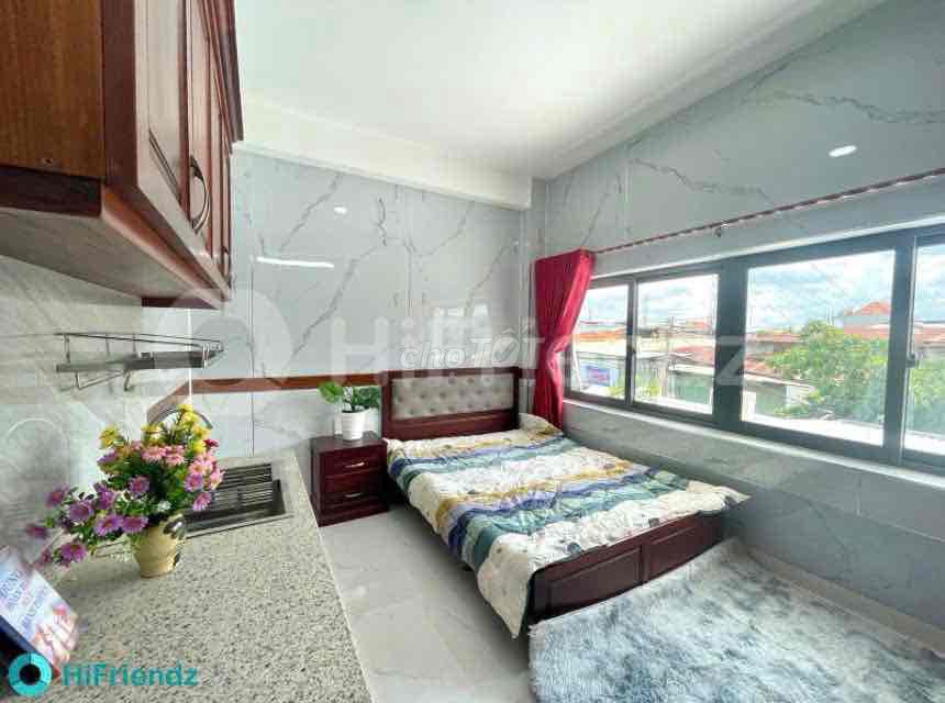 has a super-beautiful boarding room - near the commercial university