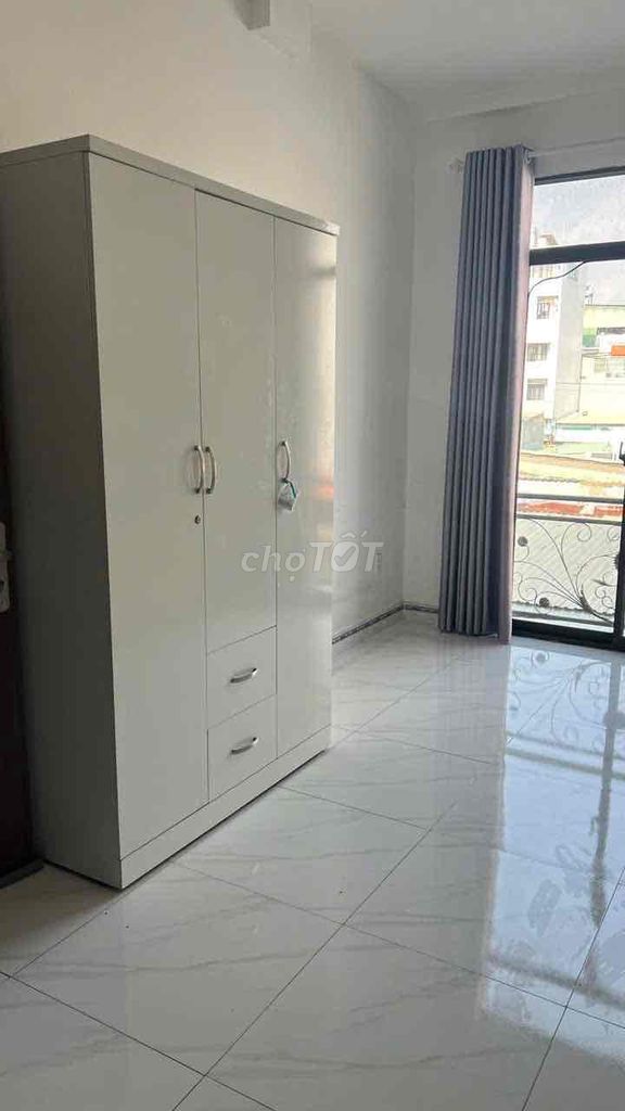 4 .3 Duprix Bancol right on Nguyễn Thị Thập.