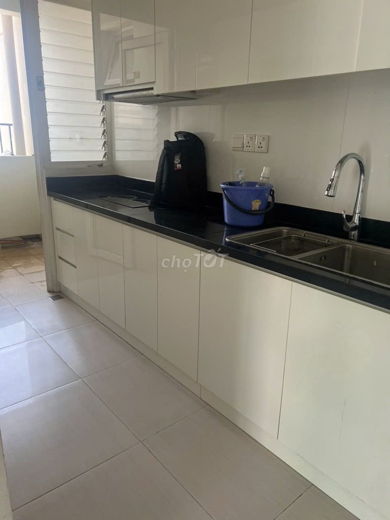 The rare-two Vista Verde 98 M2 room area to ntcb costs only 18 million a month.