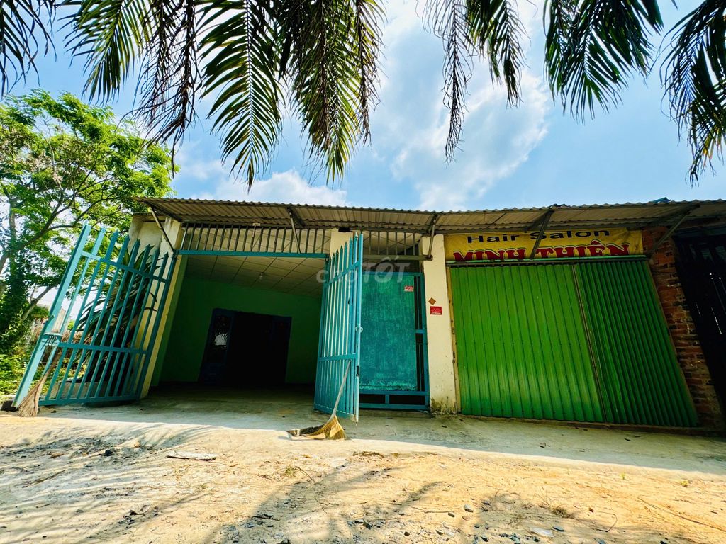 Rent Củ Chi root house in cash, eight meters, four bedrooms, three bathrooms near the market