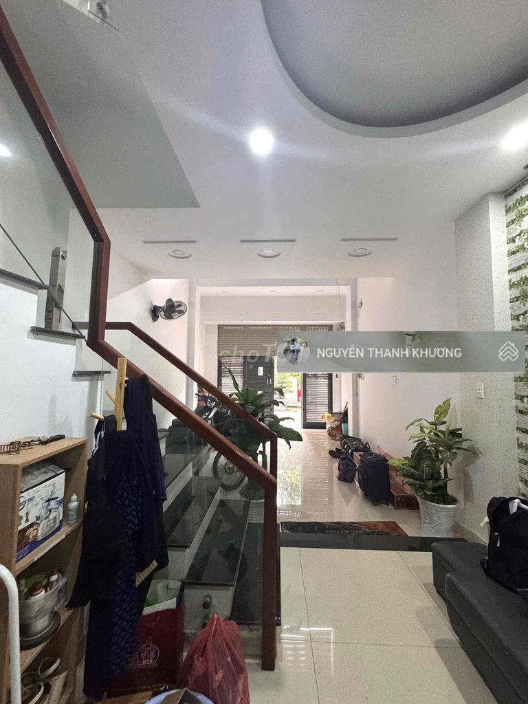 The Dương Quảng Hàm alley building was built in the area of 6 - G.