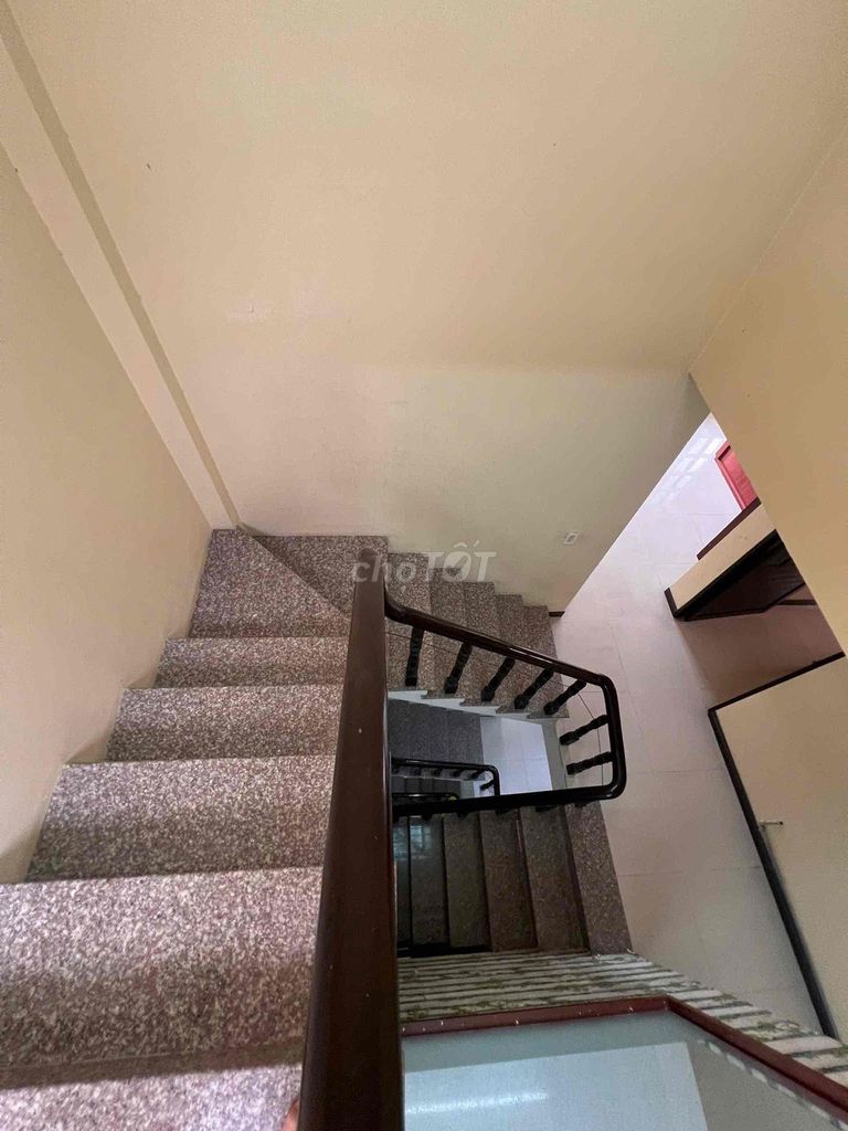 Rent a 3th floor 101th,41th Thành Thái, 10th District of the City of Celebrity