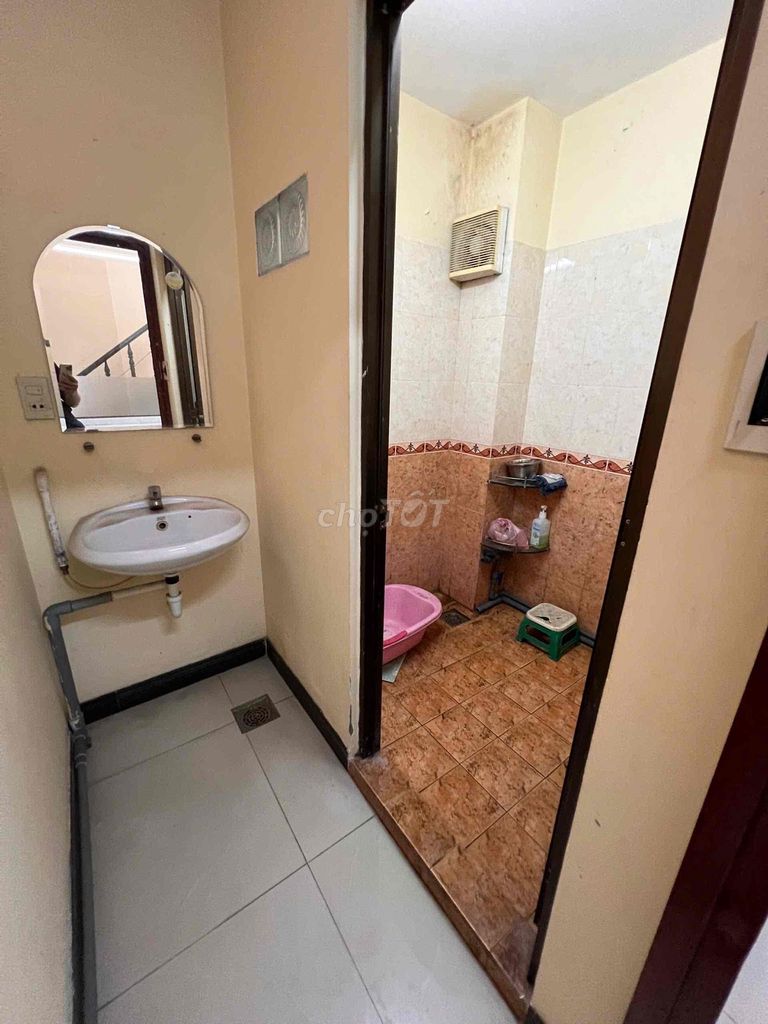 Rent a 3th floor 101th,41th Thành Thái, 10th District of the City of Celebrity
