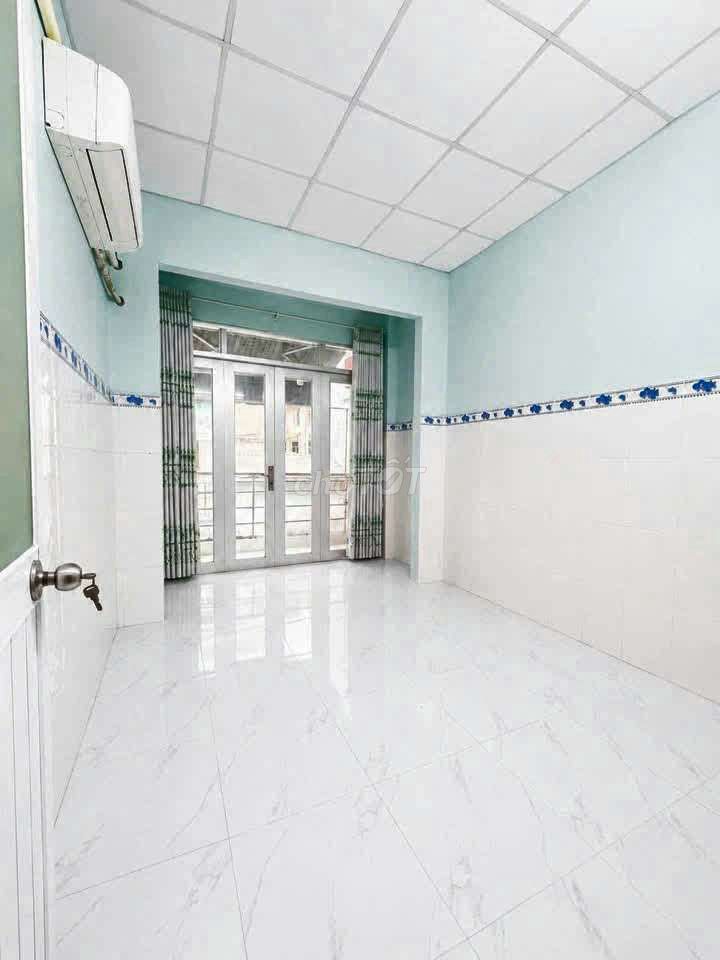 Five million. Two cheap bedrooms,588/ Tỉnh Lộ 10.