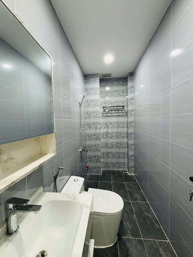 Rent a full-intube hotel room for 5 million.