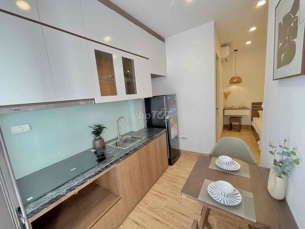 Studio Room, 40 m2_Hoàng Văn Thụ balcony