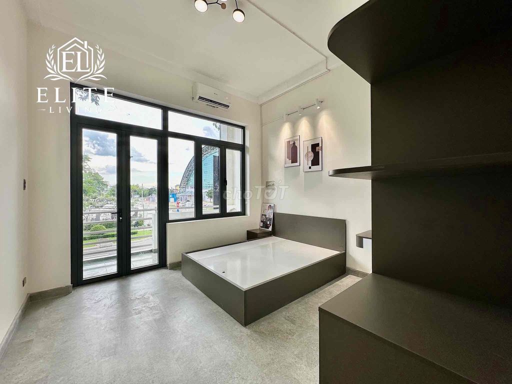 apartment full of balcony