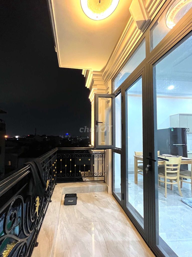 Studio private washing balcony opposite of Law University