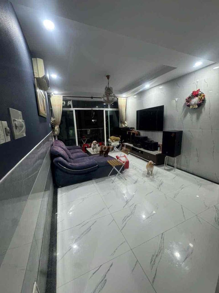 Rent two bedroom two.
