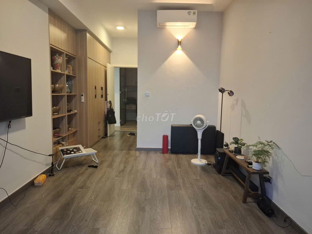 Renting the penthouse LuxGarden 7-A yard.