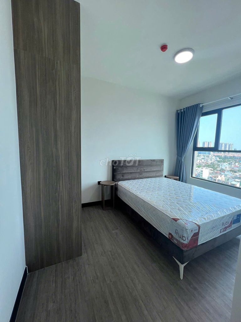 Rent three bedrooms. Three toilets. 110 meters. - delasol County 4, nice house.
