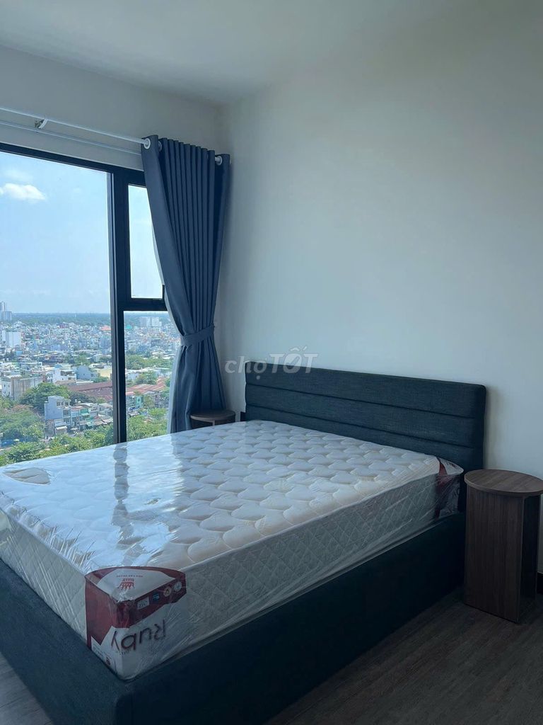 Rent three bedrooms. Three toilets. 110 meters. - delasol County 4, nice house.