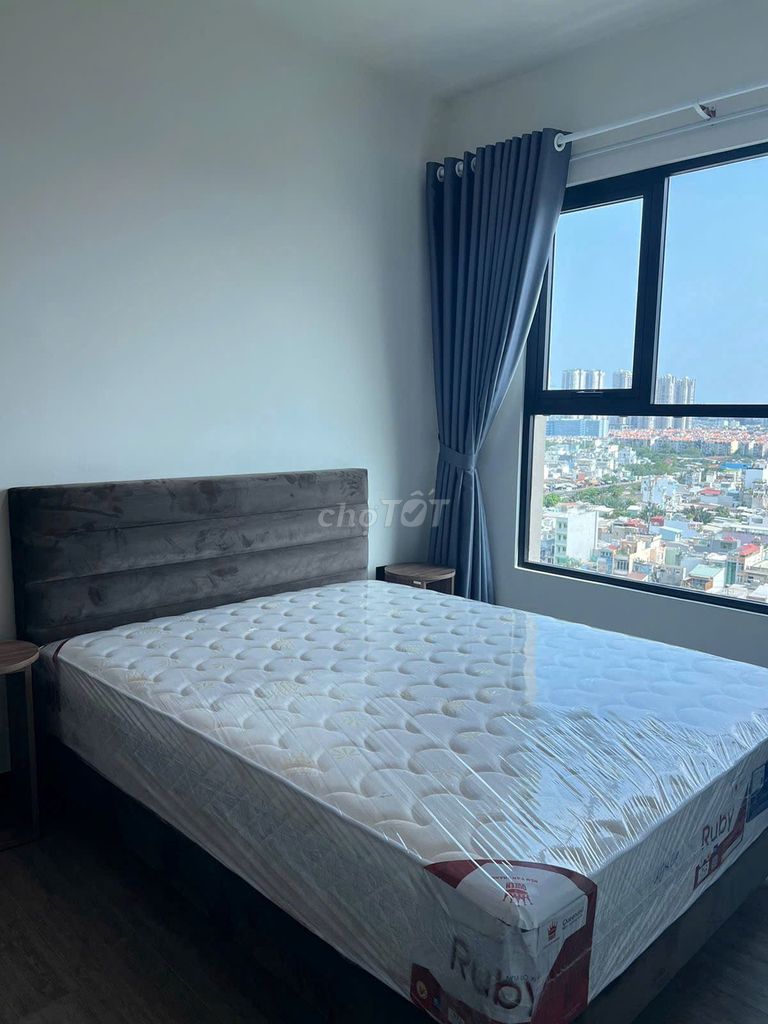 Rent three bedrooms. Three toilets. 110 meters. - delasol County 4, nice house.