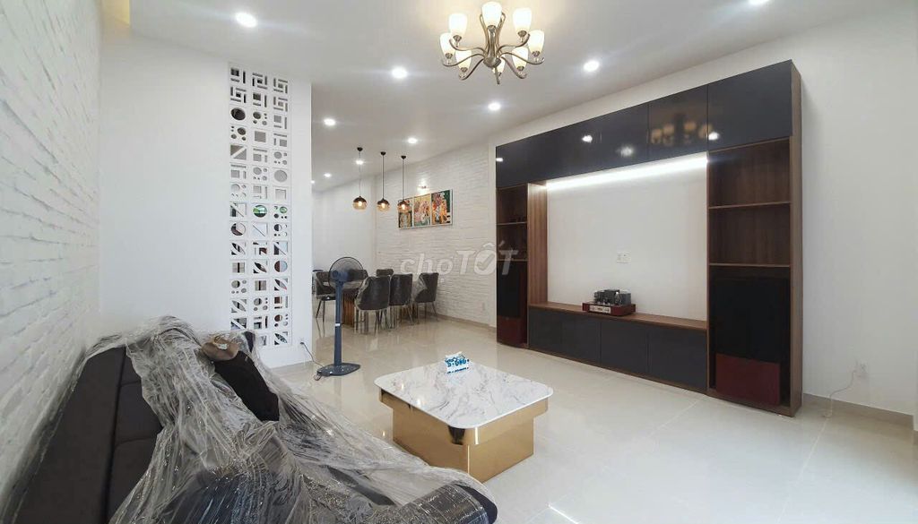 Rent a house on the Tân Phong, 7-3th-story district -- 26 million a month.